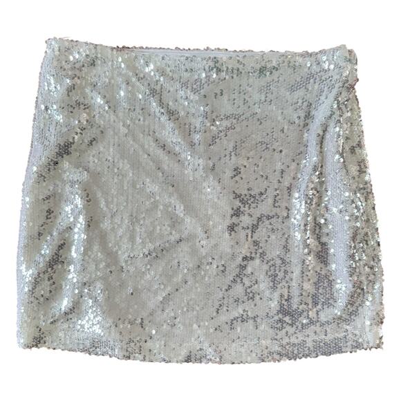 NWT WAYF Silver Sequined Mini Skirt Size Small - Picture 2 of 7